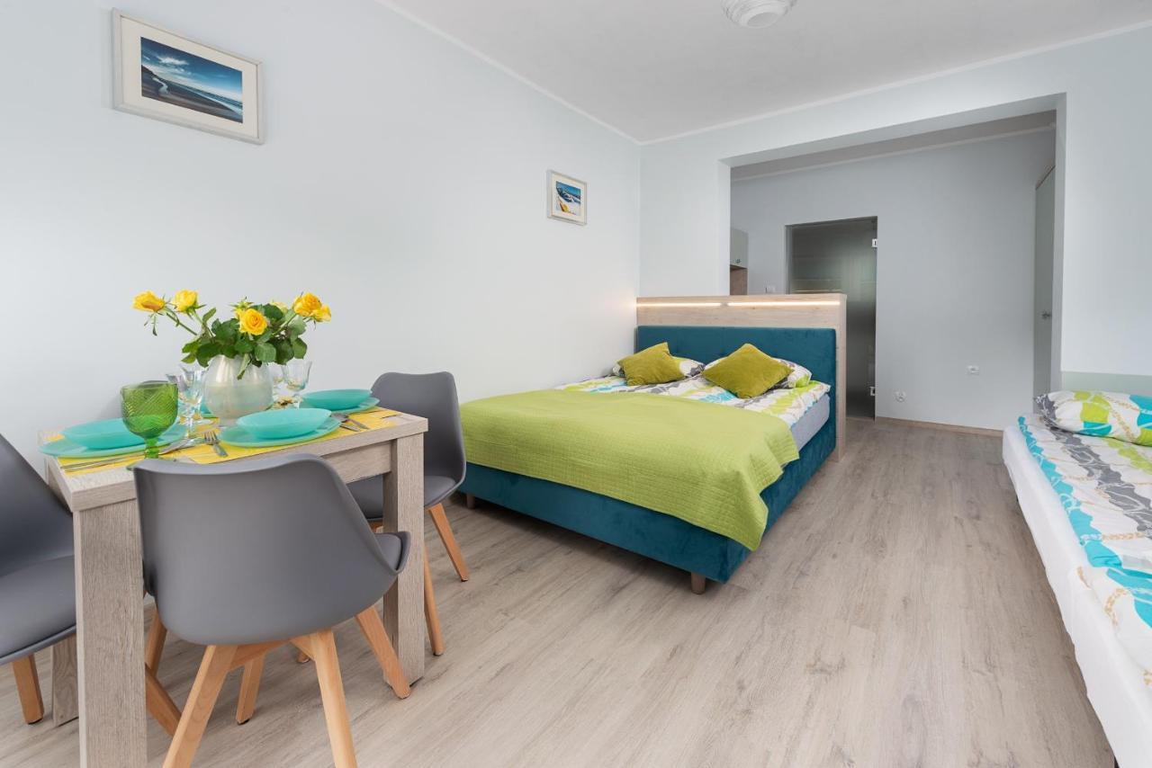 Roza Baltyku - Apartamenty I Pokoje A Дебки Екстериор снимка